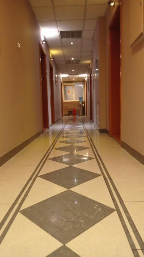 Car Royal Apartments And Rooms Novi Sad Dış mekan fotoğraf